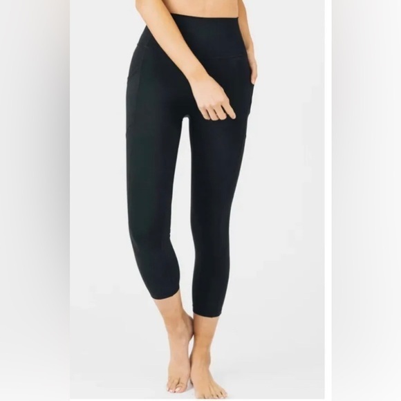 Zyia Active Pocket Brilliant Hi-Rise Capri Leggings 20” Size 4 Rr - Picture 1 of 6